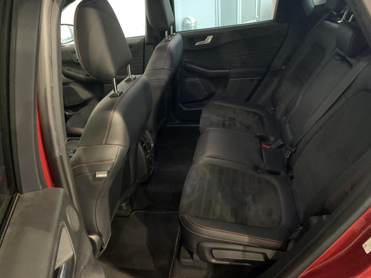 Ford KUGA 1.5 EcoBoost ST-Line NAVIGATIE | TREKHAAK | CAMERA | PARKEERSENSOREN