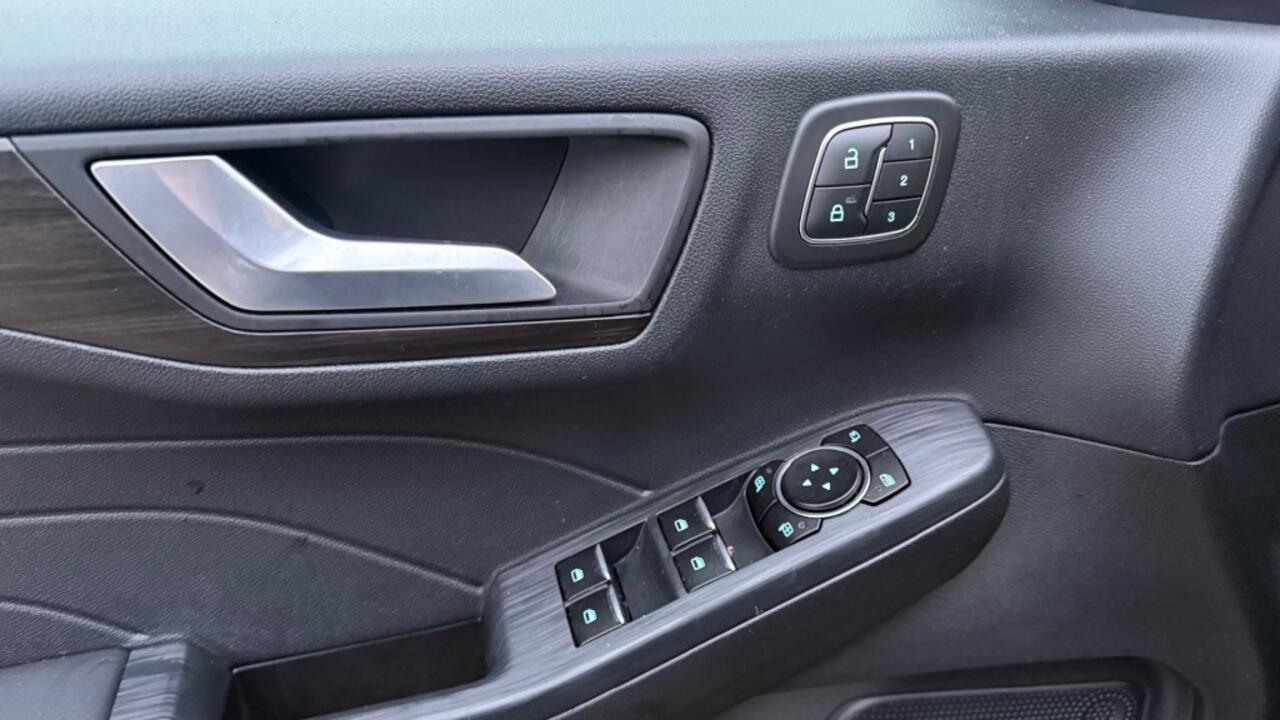 Ford KUGA 2.5 PHEV VIGNALE / FULL OPTIONS / 18inch