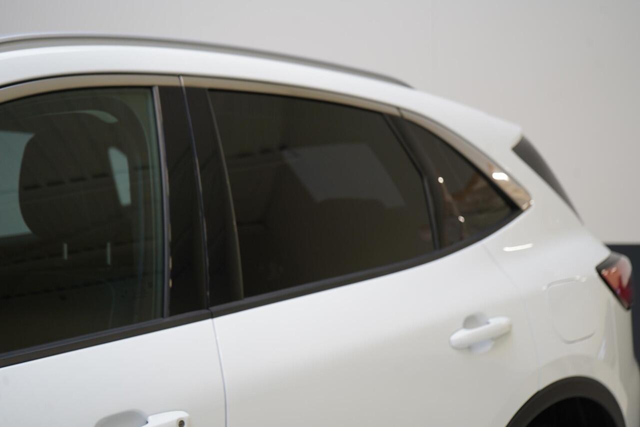 Ford KUGA 2.5 PHEV Titanium | Winter-pack | Adapt. Cruise | SoH 90% | Voorruitverwarming | Privacy Glass | Navigatie | Climate airco