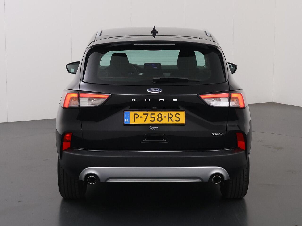 Ford KUGA 2.5 PHEV Titanium | Winterpakket | Navigatie | Cruise Control Adaptief | Parkeercamera |