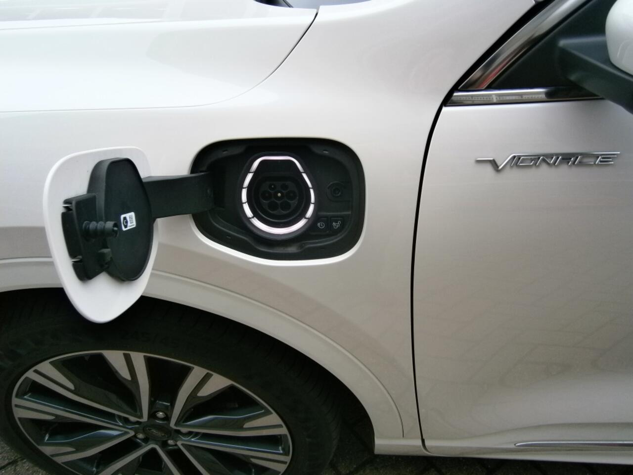 Ford KUGA 2.5 PHEV Vignale ,Navi,Camera,Winterpack,B&O,Key Less etc.