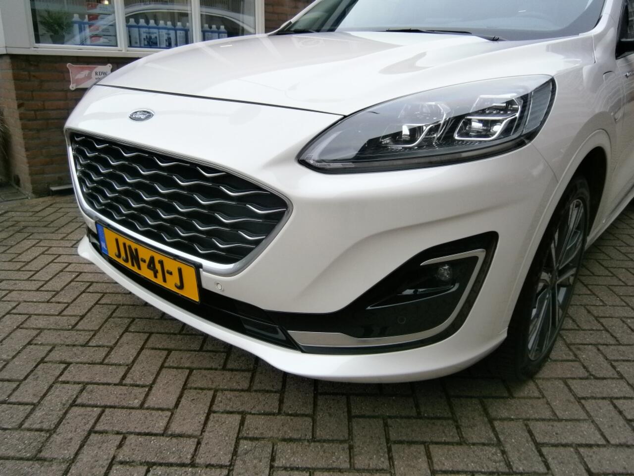 Ford KUGA 2.5 PHEV Vignale ,Navi,Camera,Winterpack,B&O,Key Less etc.