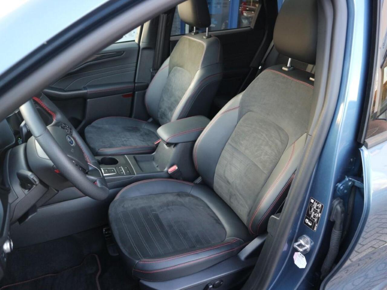 Ford KUGA 2.5 PHEV ST-Line X * PANO * WINTER * ADAP CRUISE * HUD *