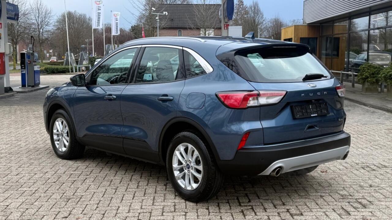 Ford KUGA 2.5 PHEV TITANIUM / Winter pack