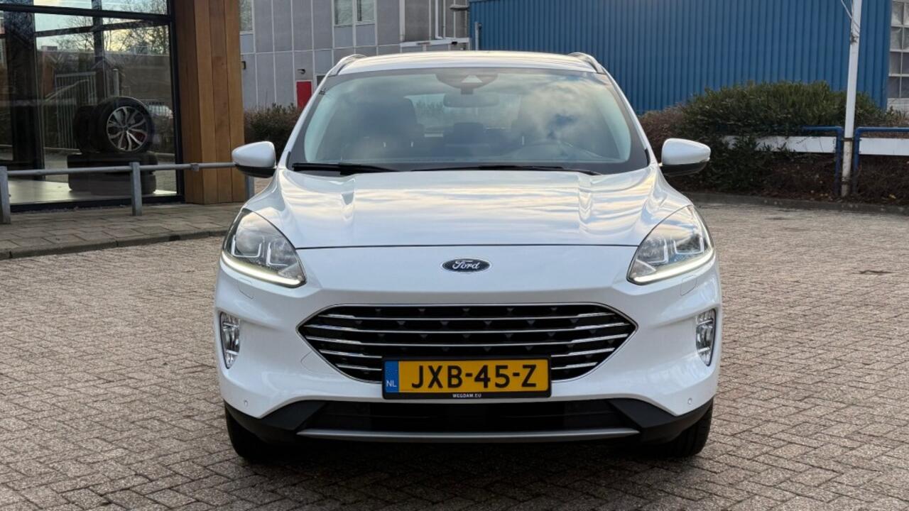 Ford KUGA 2.5 PHEV TITANIUM / Winter pack