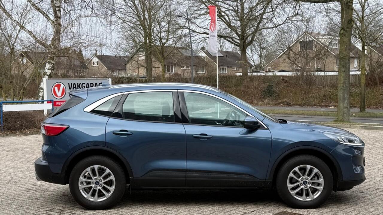 Ford KUGA 2.5 PHEV TITANIUM / Afn. trekhaak + Winter pack