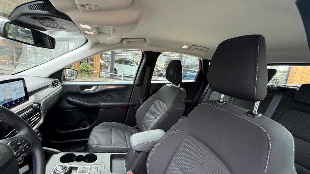 Ford KUGA 2.5 PHEV TITANIUM / Afn. trekhaak + Winter pack