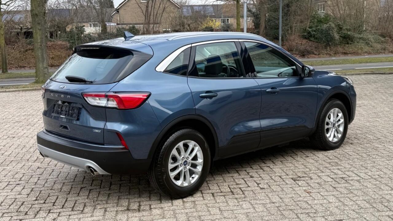 Ford KUGA 2.5 PHEV TITANIUM / Trekhaak + Winter pack