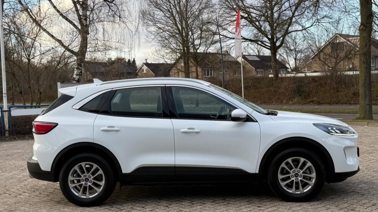 Ford KUGA 2.5 PHEV TITANIUM / Trekhaak + Winter pack