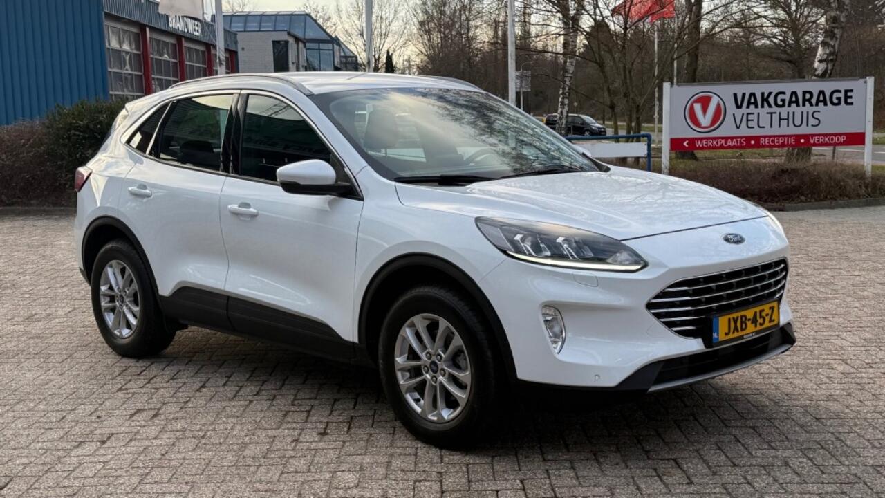 Ford KUGA 2.5 PHEV TITANIUM / Trekhaak + Winter pack