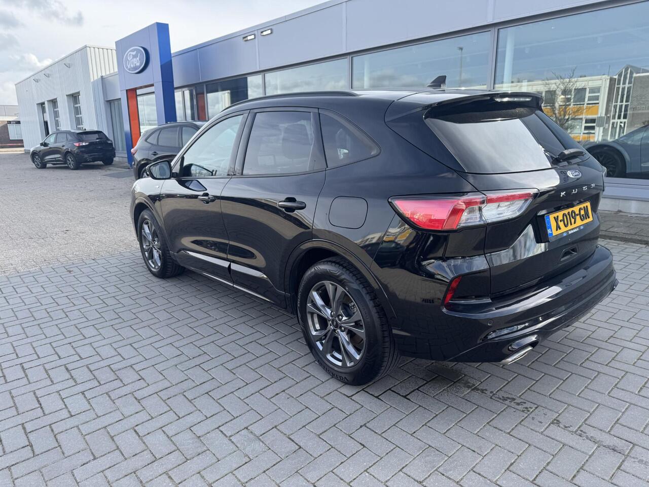 Ford KUGA 1.5 EcoBoost ST-Line 150pk | Winterpack | 19 inch lichtmetalen velgen | elektrisch bedienbare achterklep