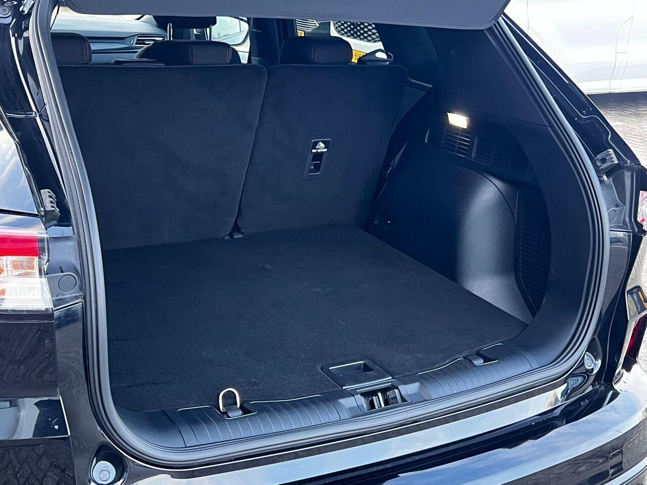 Ford KUGA 1.5 EcoBoost ST-Line 150pk | Winterpack | 19 inch lichtmetalen velgen | elektrisch bedienbare achterklep