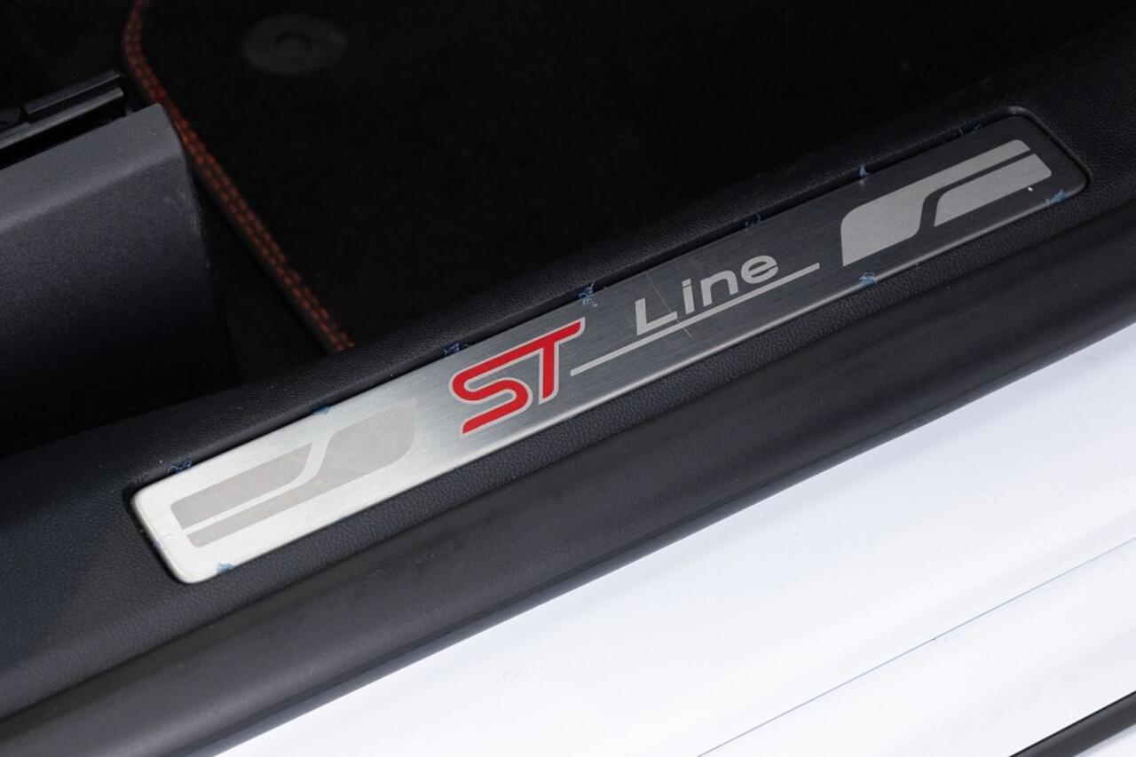 Ford KUGA 2.5 PHEV ST-Line X | PANORAMADAK | B&O | Full LED