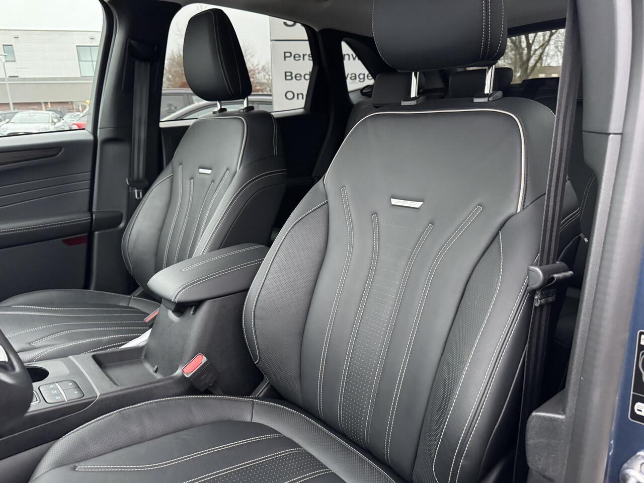 Ford KUGA 2.5 PHEV Vignale 225pk Adaptieve Cruise | Winterpack | Head up Display | 19 inch velgen | Memory Seats | Dealer onderhouden