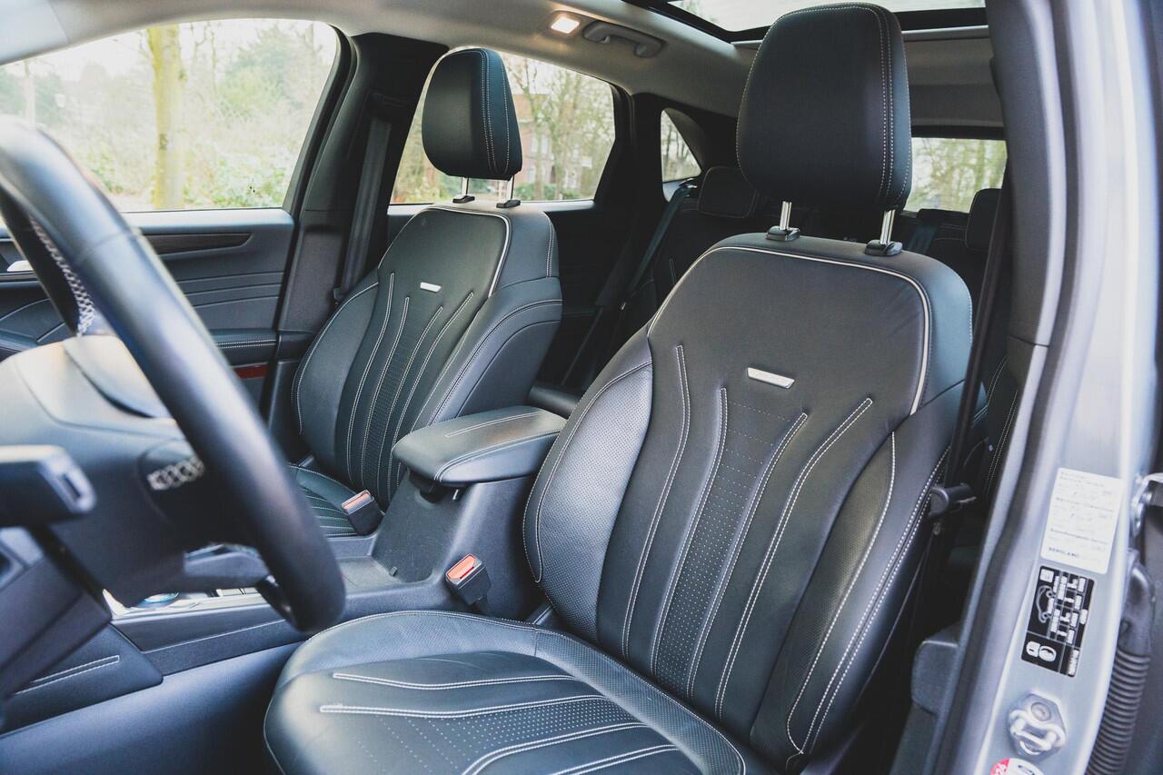 Ford KUGA 2.5 PHEV Vignale TREKHAAK | PANO | ADAPTIVE | HEAD UP | 360 CAM