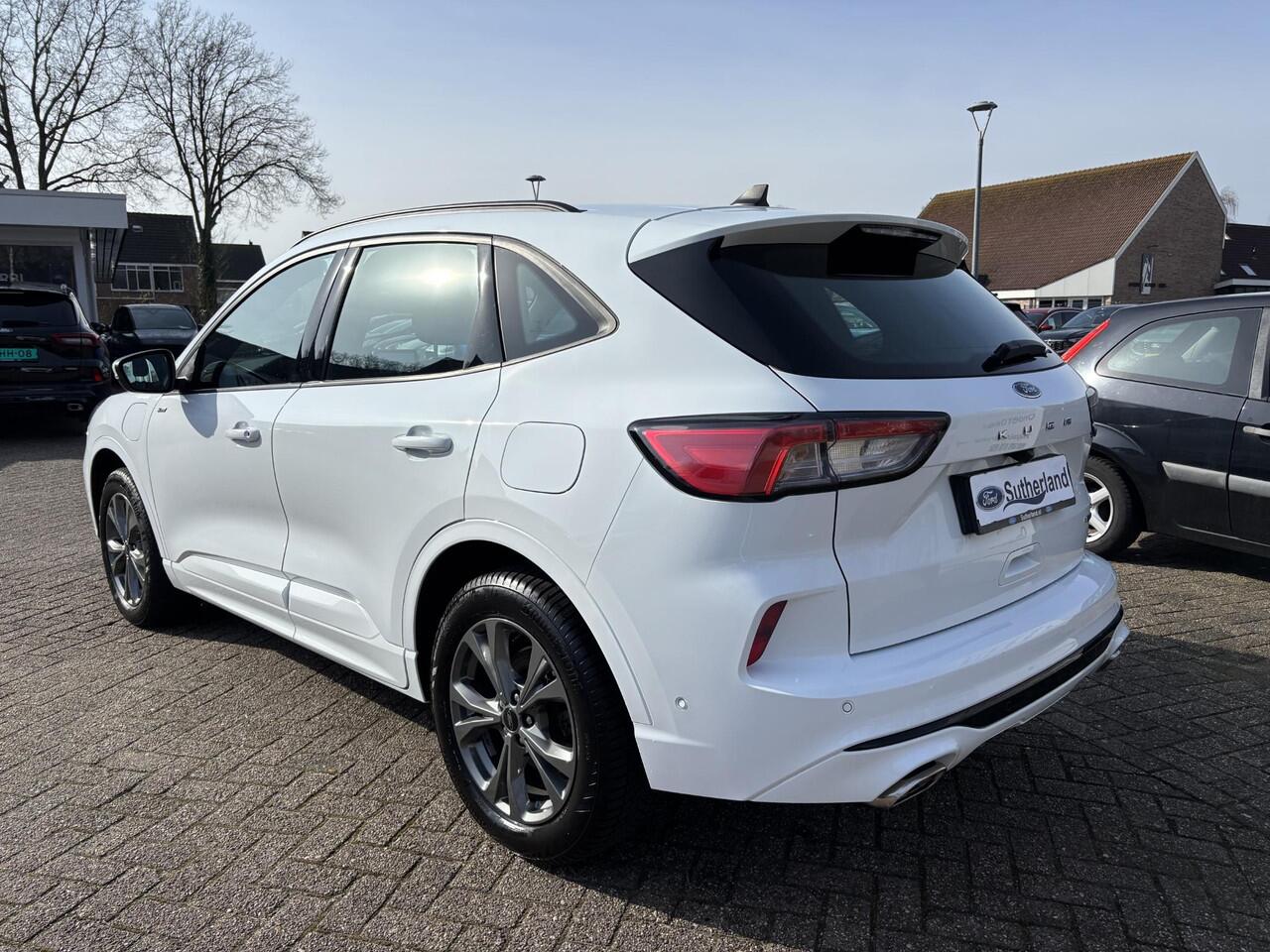 Ford KUGA 2.5 PHEV ST-Line 225pk | Trekhaak afneembaar | Adaptive cruise control | Winter Pack | Dodehoeksensoren | Achteruitrijcamera | Elektrische Achterklep