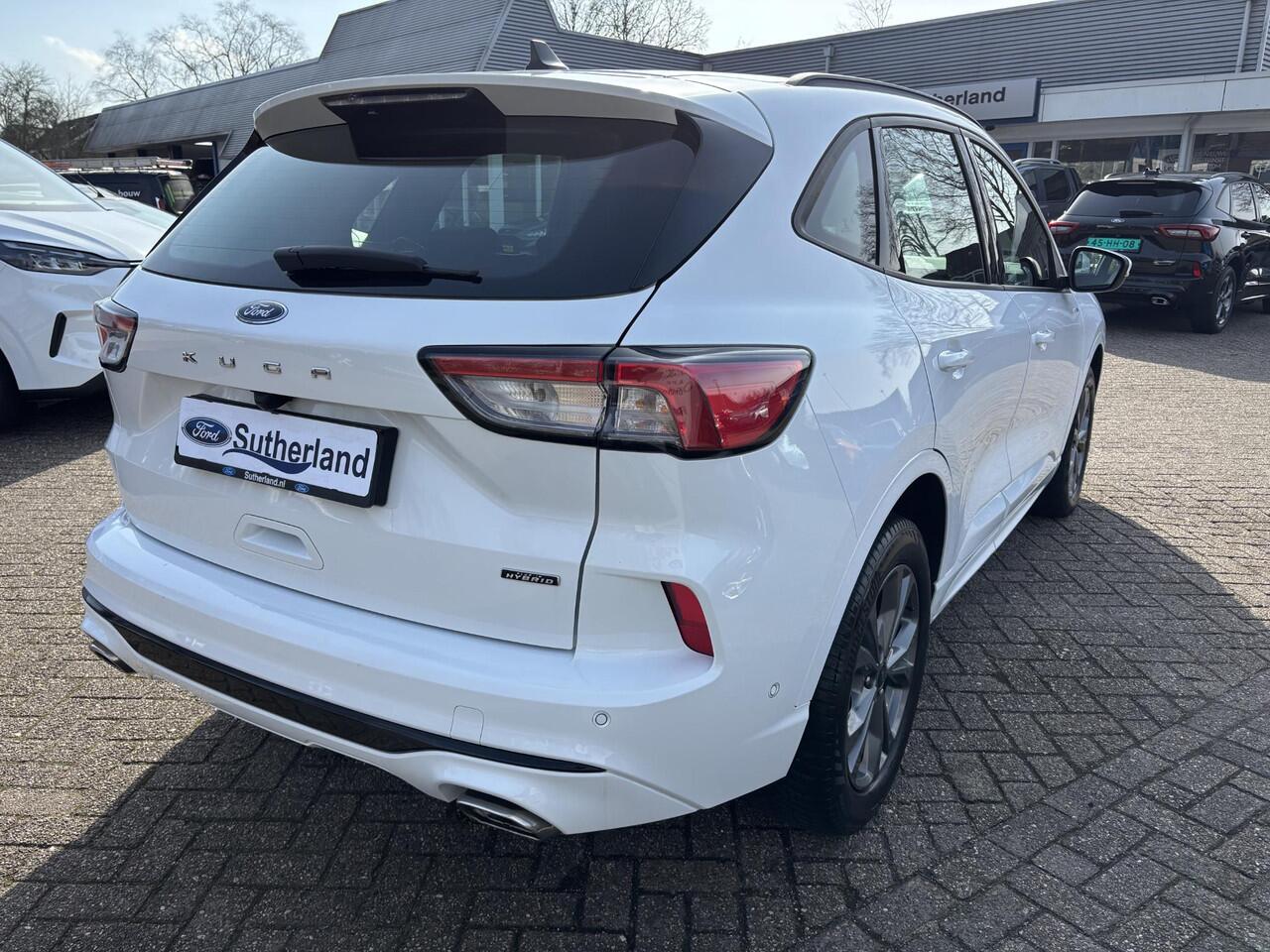 Ford KUGA 2.5 PHEV ST-Line 225pk | Trekhaak afneembaar | Adaptive cruise control | Winter Pack | Dodehoeksensoren | Achteruitrijcamera | Elektrische Achterklep