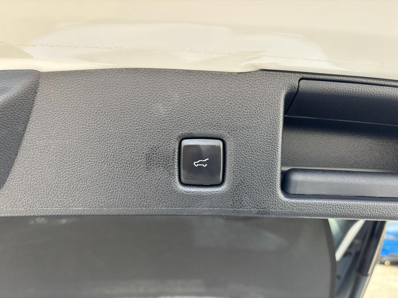 Ford KUGA 2.5 PHEV ST-Line 225pk | Trekhaak afneembaar | Adaptive cruise control | Winter Pack | Dodehoeksensoren | Achteruitrijcamera | Elektrische Achterklep