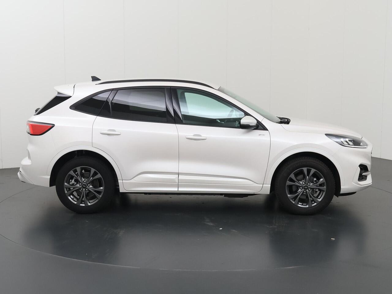 Ford KUGA 2.5 PHEV ST-Line | Navigatie | Stoelverwarming | Elekt. achterklep | Parkeercamera | Climate Control |