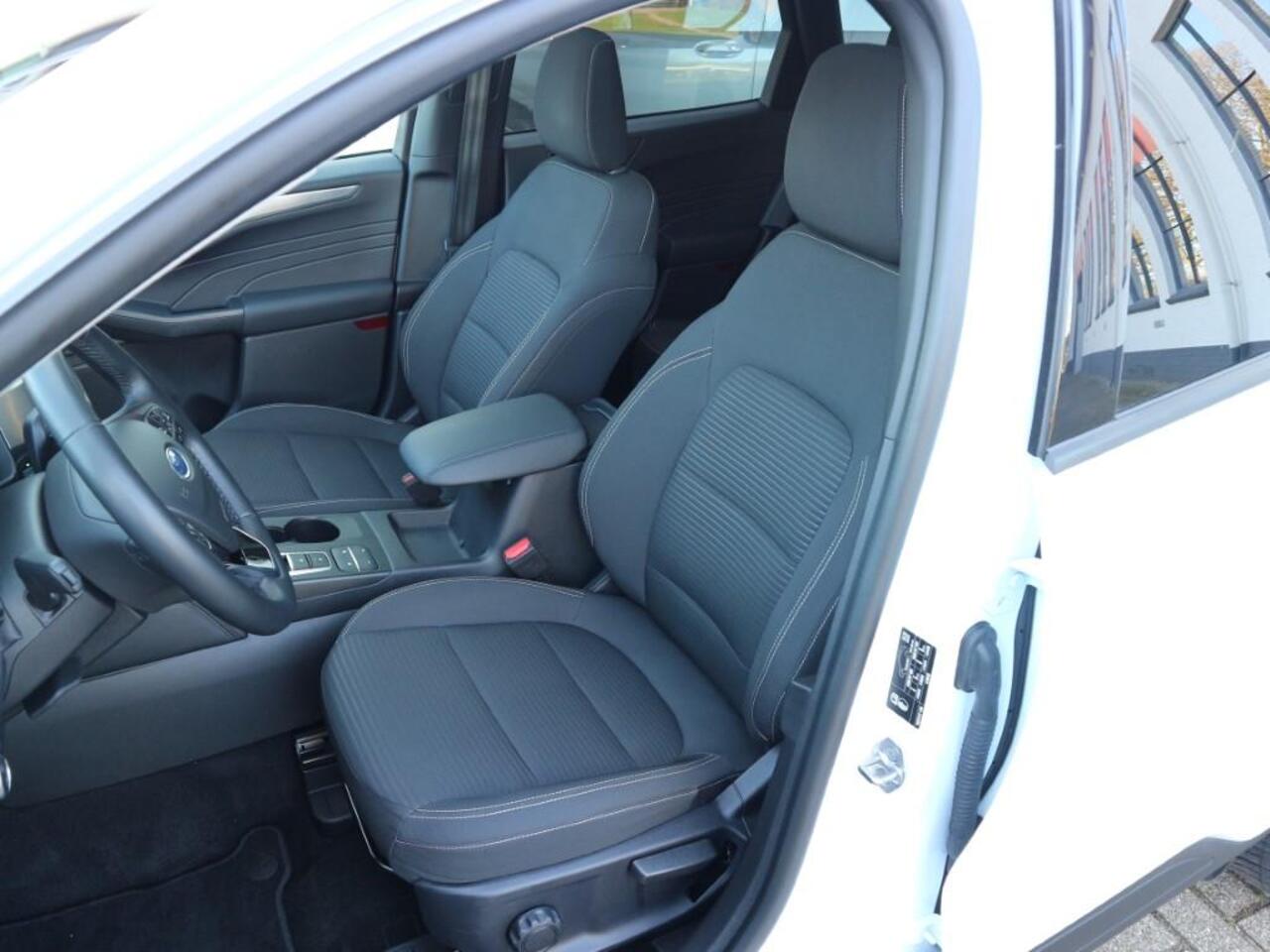 Ford KUGA 2.5 PHEV Titanium * ADAP CRUISE * PANO * WINTER PAKKET * BLIS *