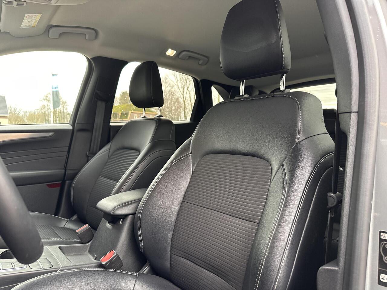 Ford KUGA 2.5 PHEV Titanium | Winter Pack | Technology Pack | Leder-Stof | HUD | Adaptive CC | Navi | 360-Camera |