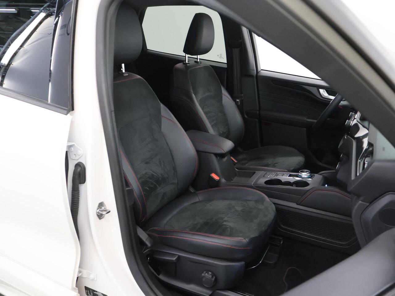 Ford KUGA 2.5 PHEV ST-Line X | Trekhaak | Winterpakket | Cruise Control Adaptief | B&O | Parkeercamera |