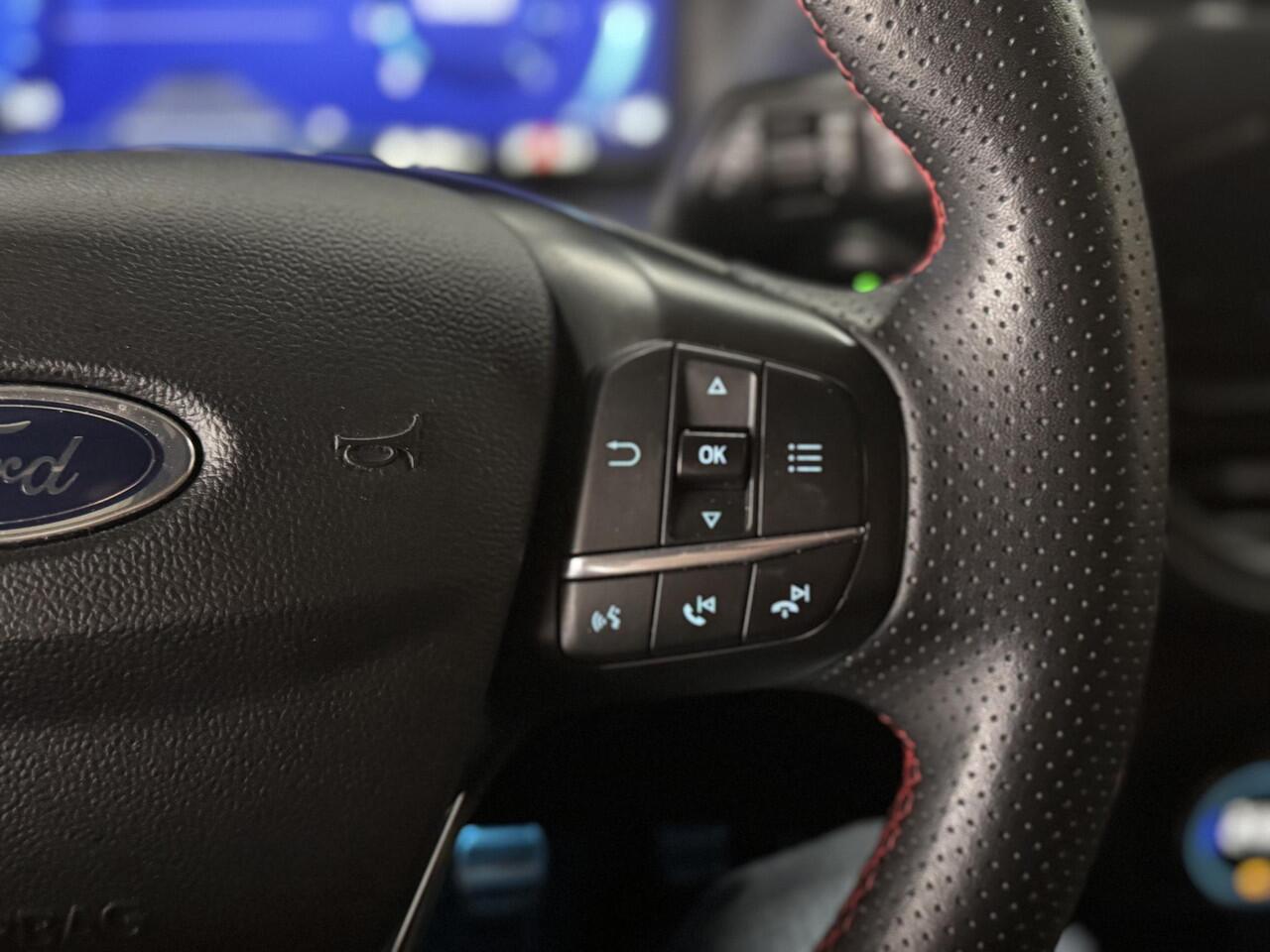 Ford KUGA 150pk ST-Line Trekhaak Ad. Cruise Camera Winter Parking Dodehoek pack El. Achterklep Dealeronderhouden