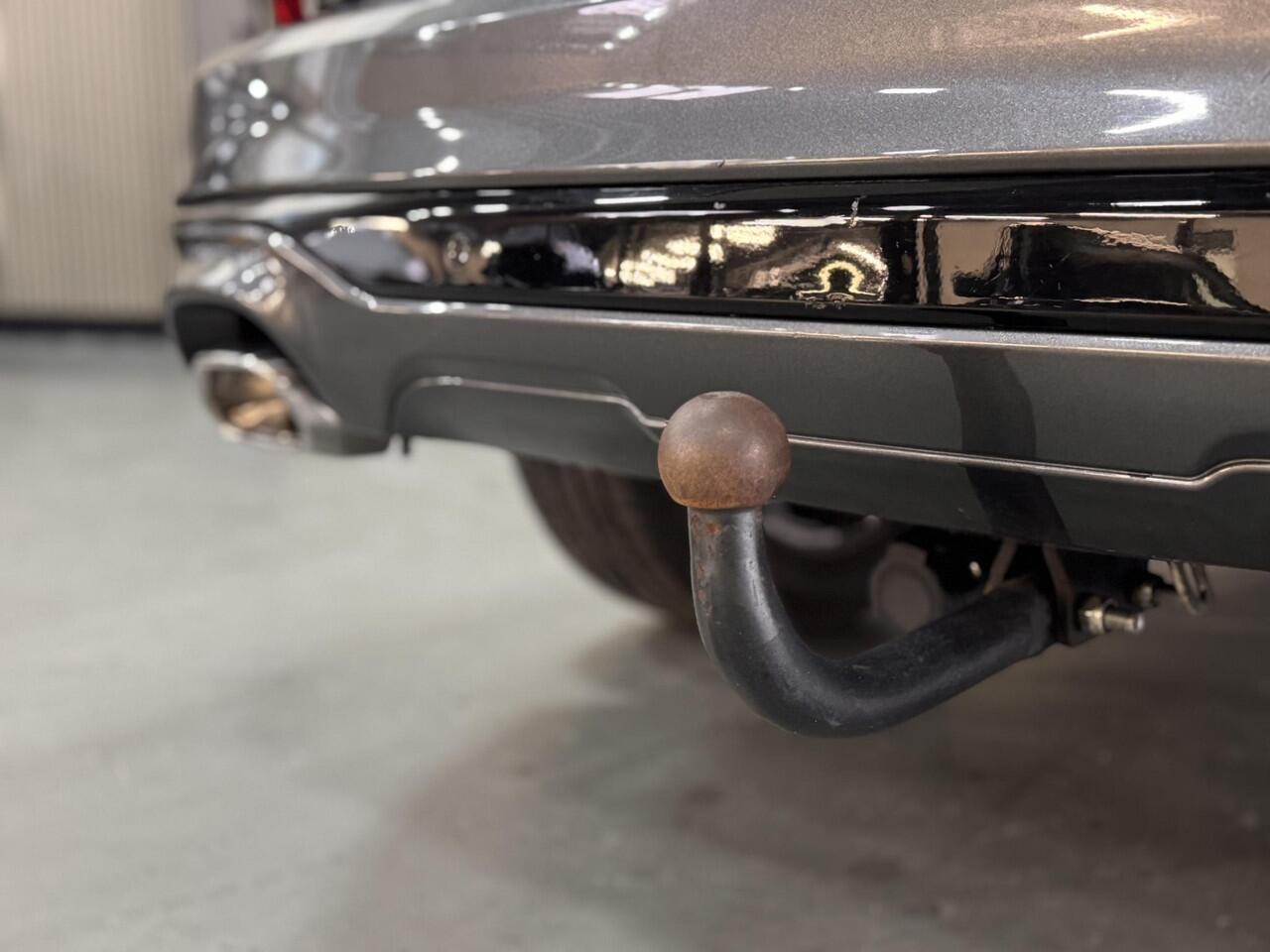 Ford KUGA 150pk ST-Line Trekhaak Ad. Cruise Camera Winter Parking Dodehoek pack El. Achterklep Dealeronderhouden