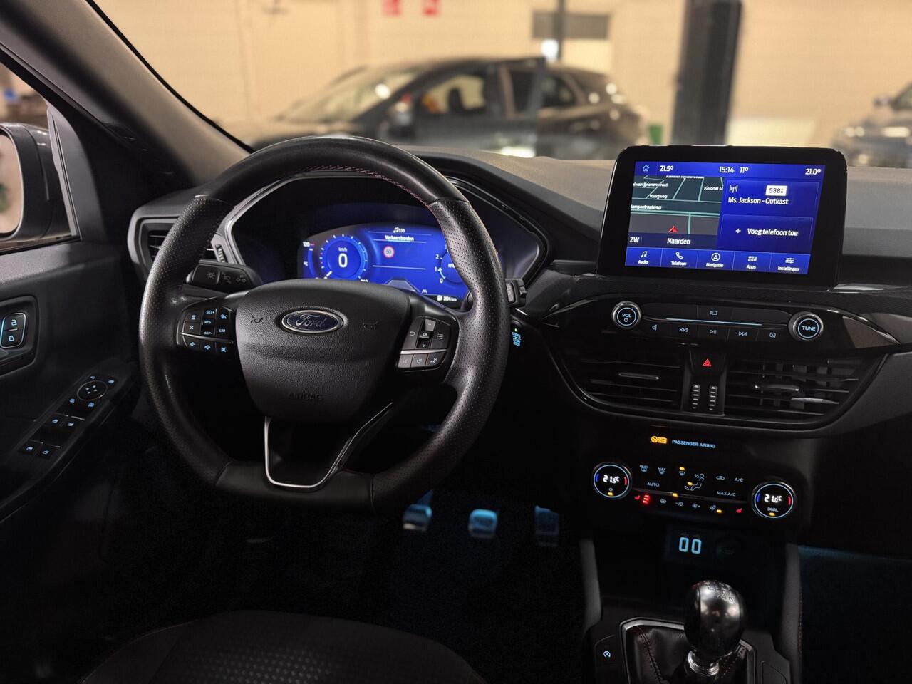 Ford KUGA 150pk ST-Line Trekhaak Ad. Cruise Camera Winter Parking Dodehoek pack El. Achterklep Dealeronderhouden