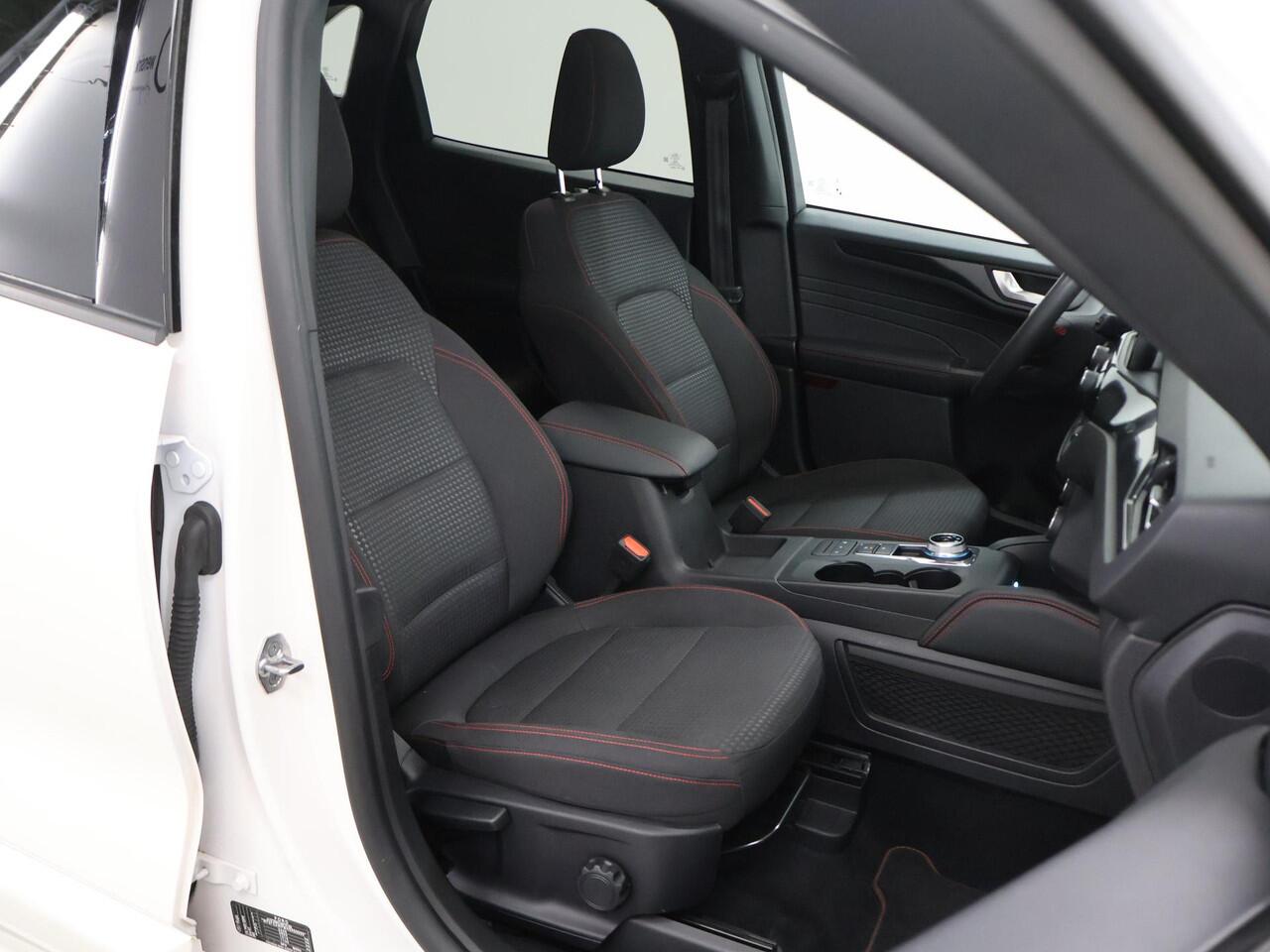 Ford KUGA 2.5 PHEV ST-Line | SOH 92,4% | Panoramadak | Winterpakket | Parkeercamera | Elek. Achterklep | Navigatie | Climate Control | Keyless Entry/Go | Apple Carplay/Android Auto |