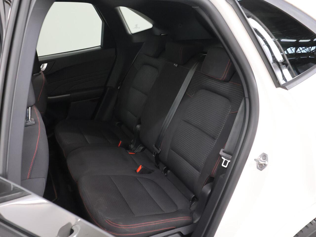 Ford KUGA 2.5 PHEV ST-Line | SOH 92,4% | Panoramadak | Winterpakket | Parkeercamera | Elek. Achterklep | Navigatie | Climate Control | Keyless Entry/Go | Apple Carplay/Android Auto |
