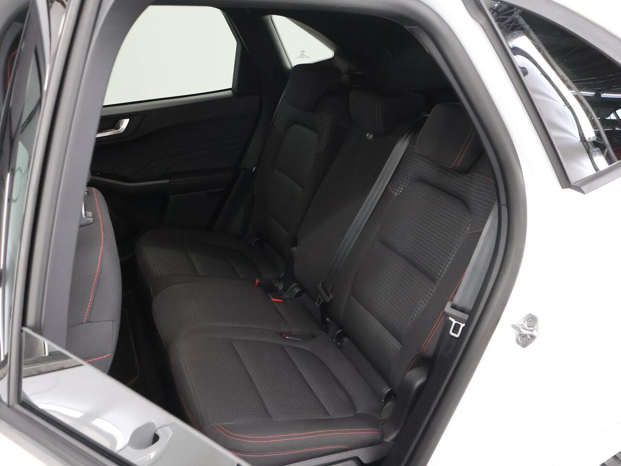 Ford KUGA 2.5 PHEV ST-Line | Winterpakket | Head-Up | Elektr. Achterklep | Navigatie |