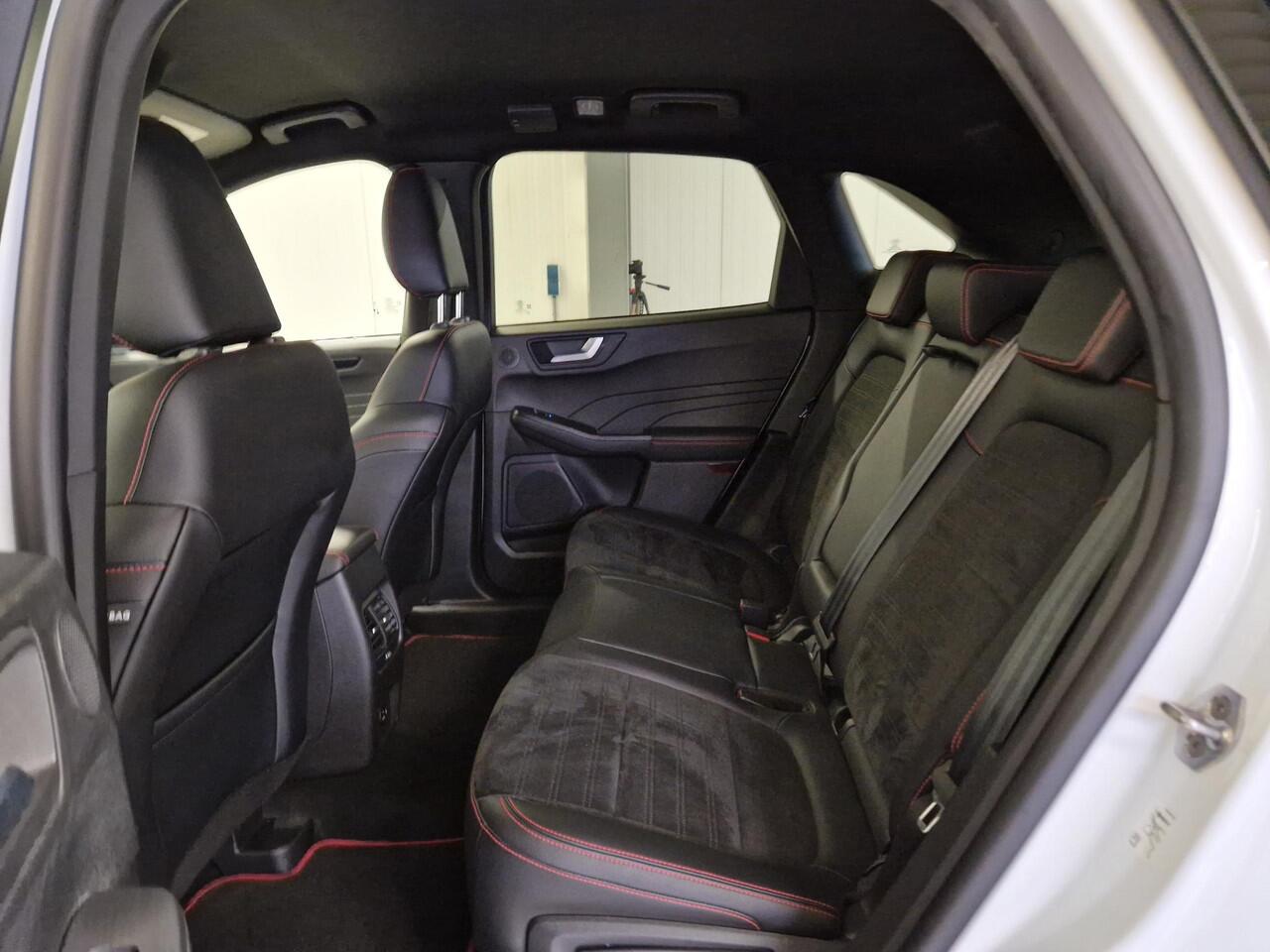 Ford KUGA 2.5 PHEV ST-Line | Trekhaak | B&O Audio | Elektrische Achterklep |