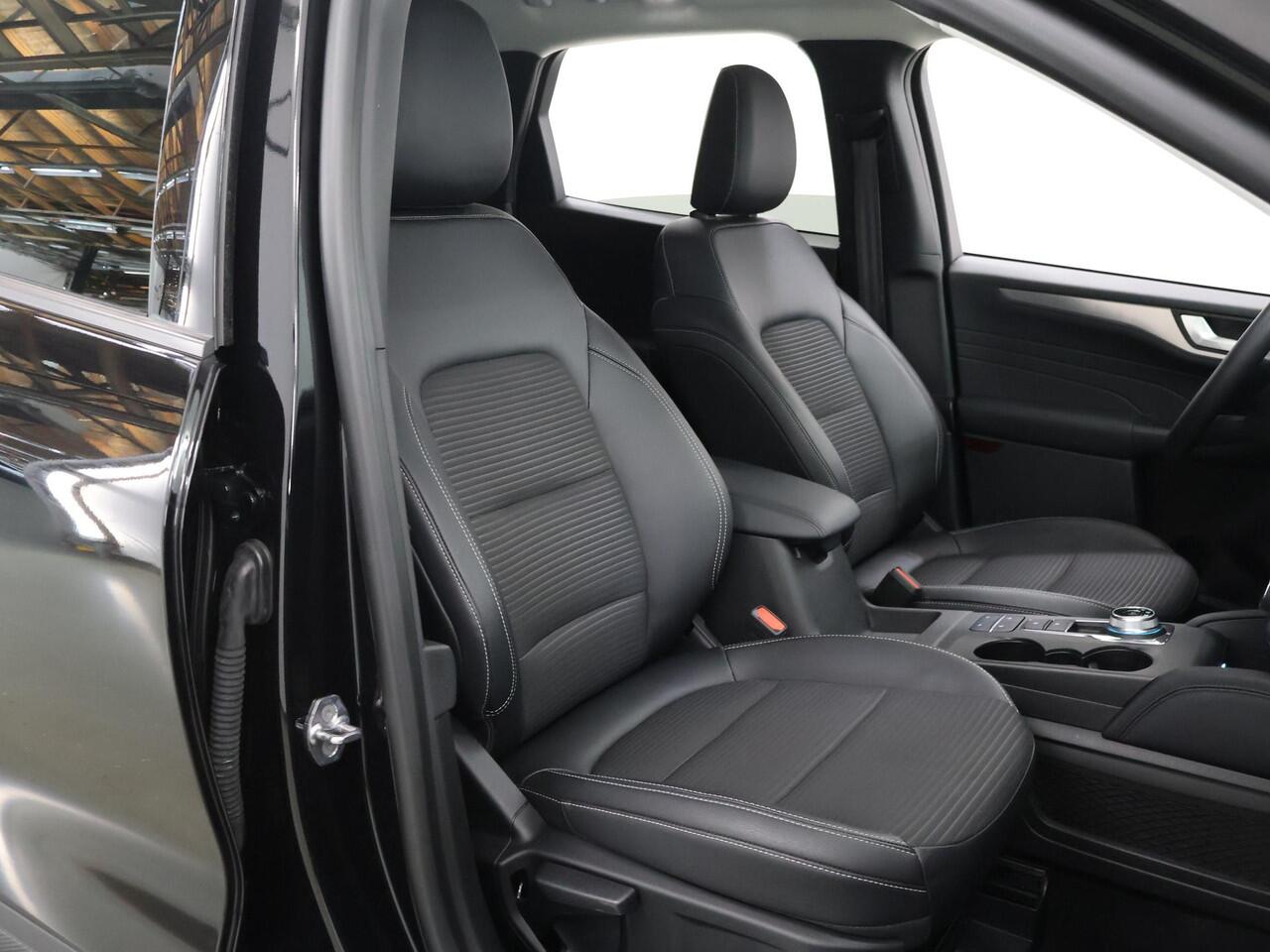Ford KUGA 2.5 PHEV Titanium X | Winterpakket | Cruise Control Adaptief | B&O | Parkeercamera | Navigatie | Climate Control |