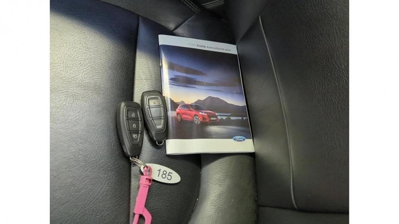 Ford KUGA 2.5 PHEV ST-Line Panoramadak Trekhaak Leer