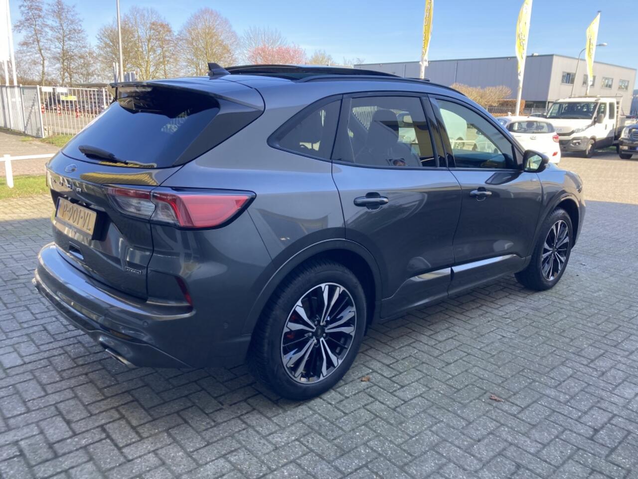Ford KUGA 2.5 PHEV ST-Line Panoramadak Trekhaak Leer