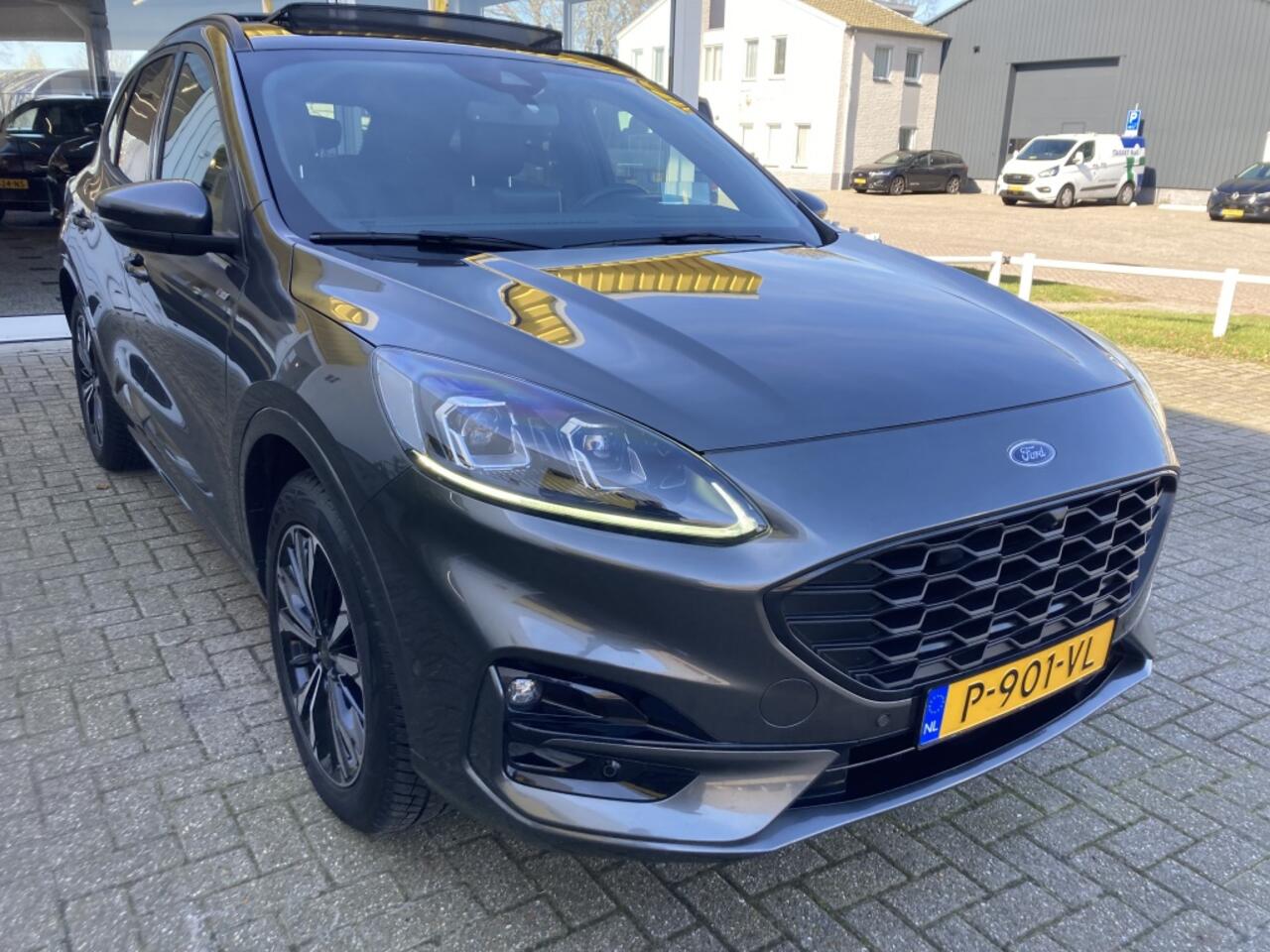 Ford KUGA 2.5 PHEV ST-Line Panoramadak Trekhaak Leer