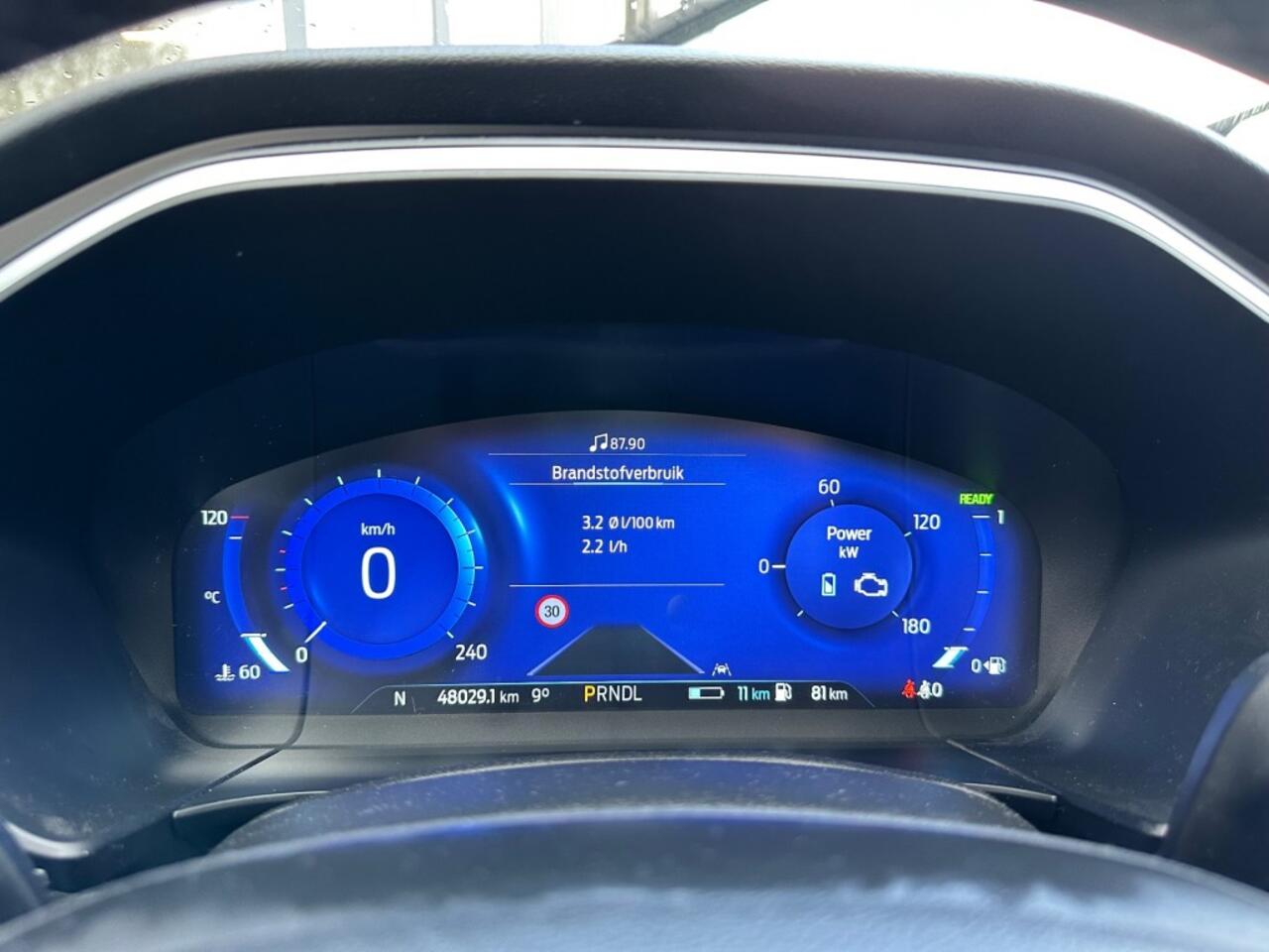 Ford KUGA 2.5 PHEV TITANIUM