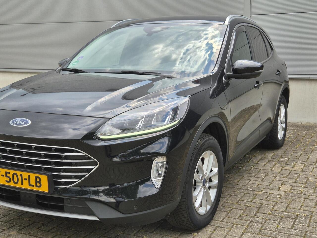 Ford KUGA 2.5 PHEV Titanium Trekhaak/winterpack