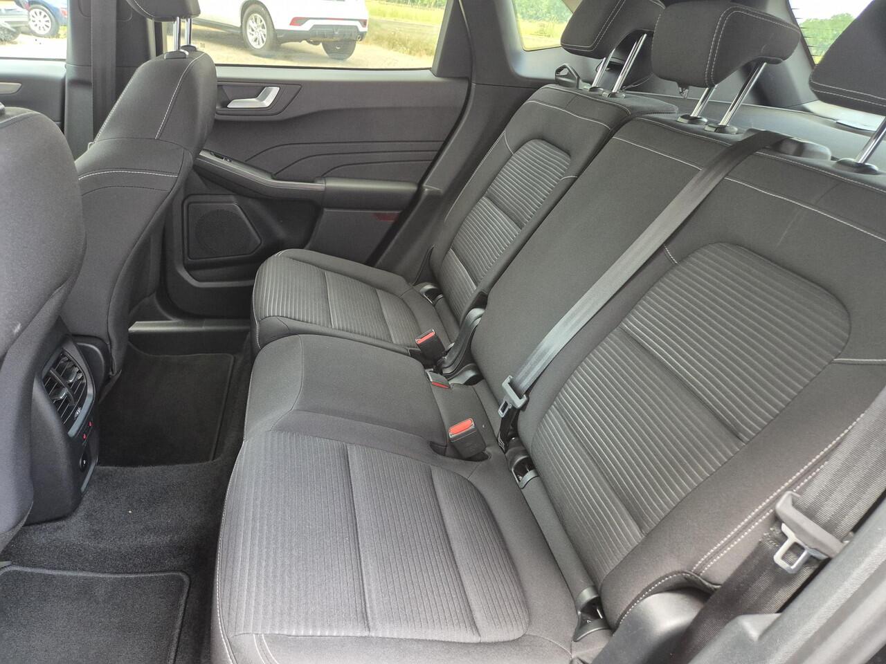 Ford KUGA 2.5 PHEV Titanium Trekhaak/winterpack