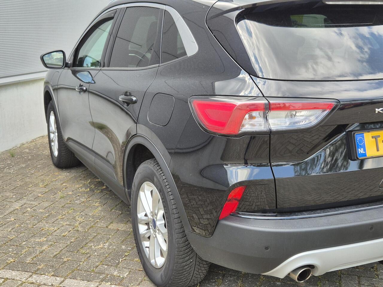 Ford KUGA 2.5 PHEV Titanium Trekhaak/winterpack
