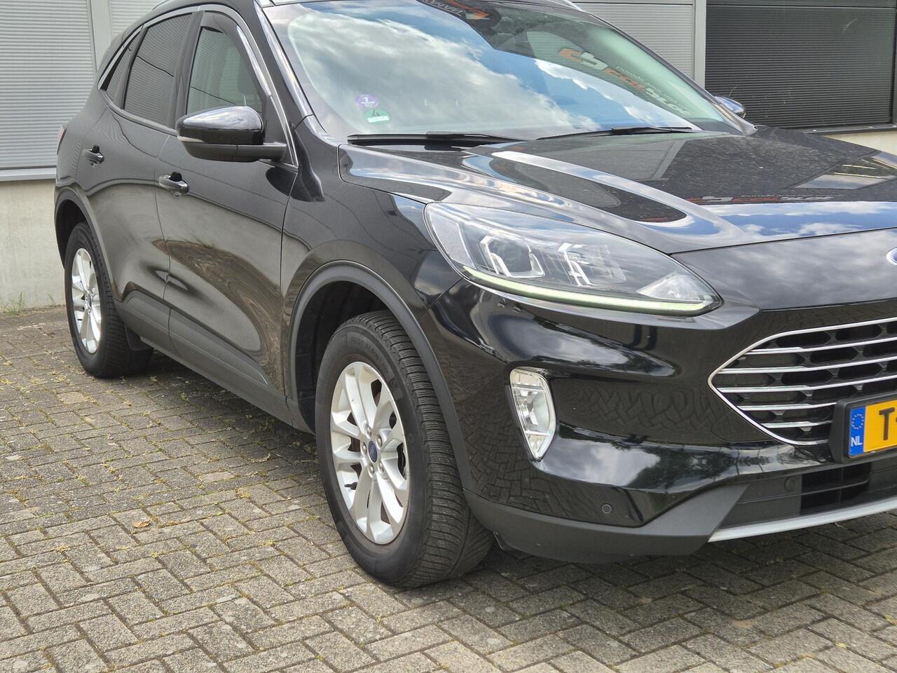 Ford KUGA 2.5 PHEV Titanium Trekhaak/winterpack