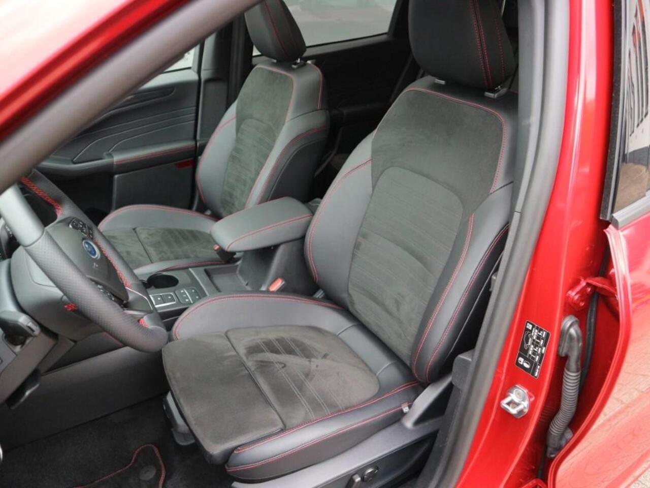 Ford KUGA 2.5 PHEV ST-Line X * PANO * BLACK PACK * ADAP CRUISE * HUD * AGR *