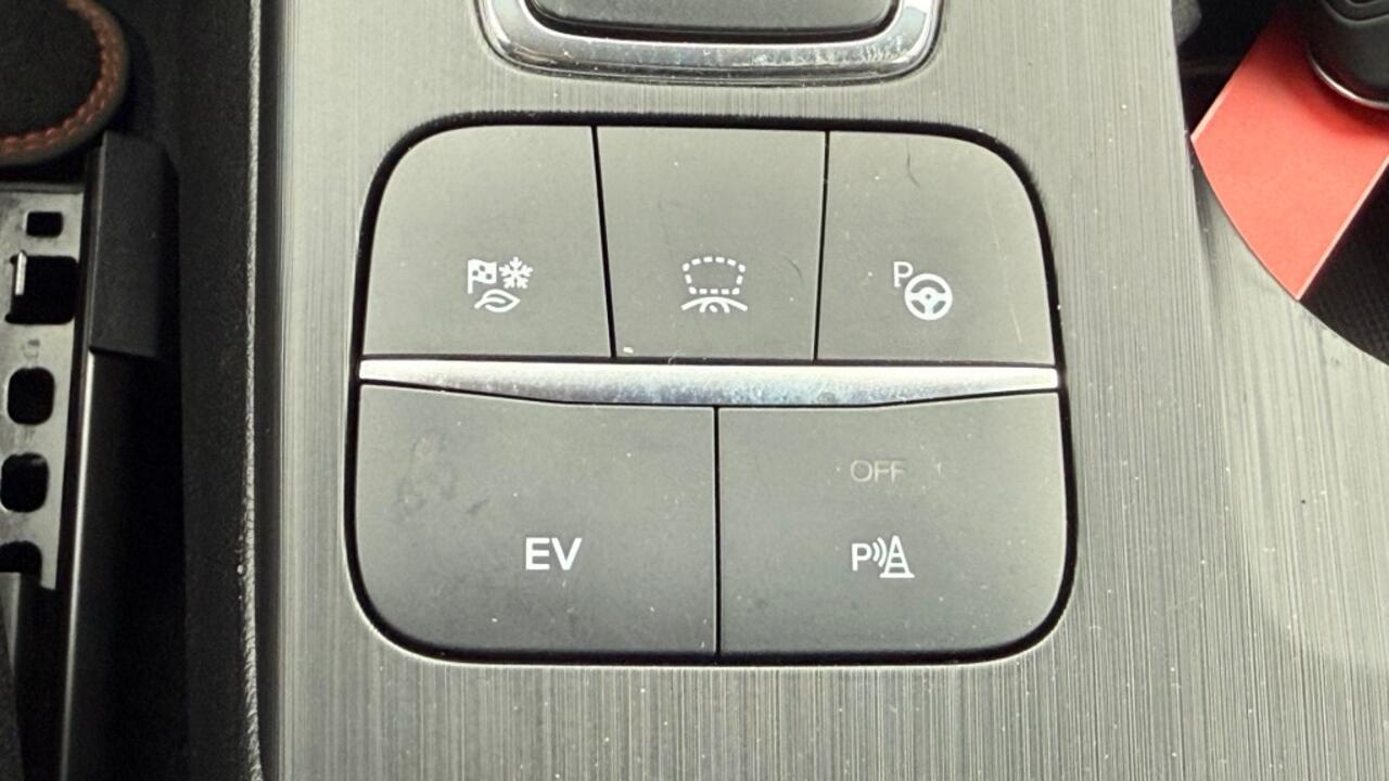 Ford KUGA 2.5 PHEV ST-LINE / Trekhaak+Driver+Techno+Winter pack