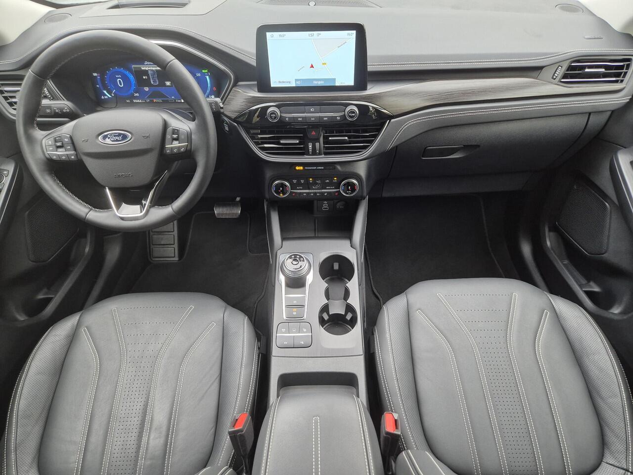 Ford KUGA 2.5 PHEV Plug-in Vignale Automaat / Driver Assistance Pack / Technology Pack / HUD / Apple Carplay Android Auto / Stuur-, Stoel en Achterbankverwarming / Adaptief CC / Voorruit verwarming / Elektrische achterklep / Achteruitrijcamera / Keyless Entry/Start