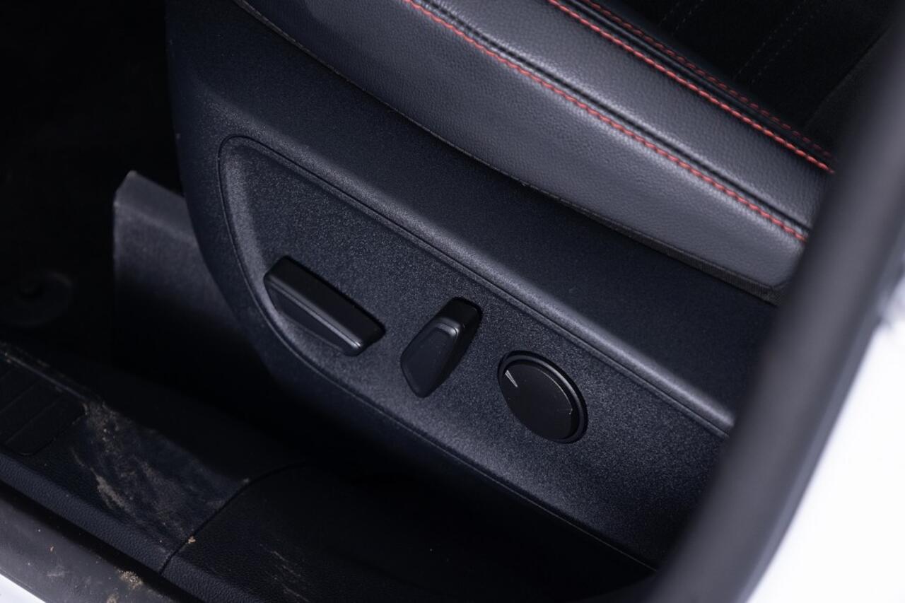 Ford KUGA 2.5 PHEV ST-Line X | B&O | CARPLAY | Full LED | NAVI | Half LEDER