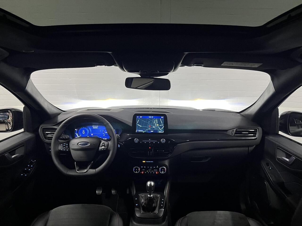 Ford KUGA 1.5 EcoBoost ST-Line X *1800 kg Trekgewicht | Open dak | Trekhaak | Adapt. cruise control | Carplay | Stuur-/Stoelverwarming