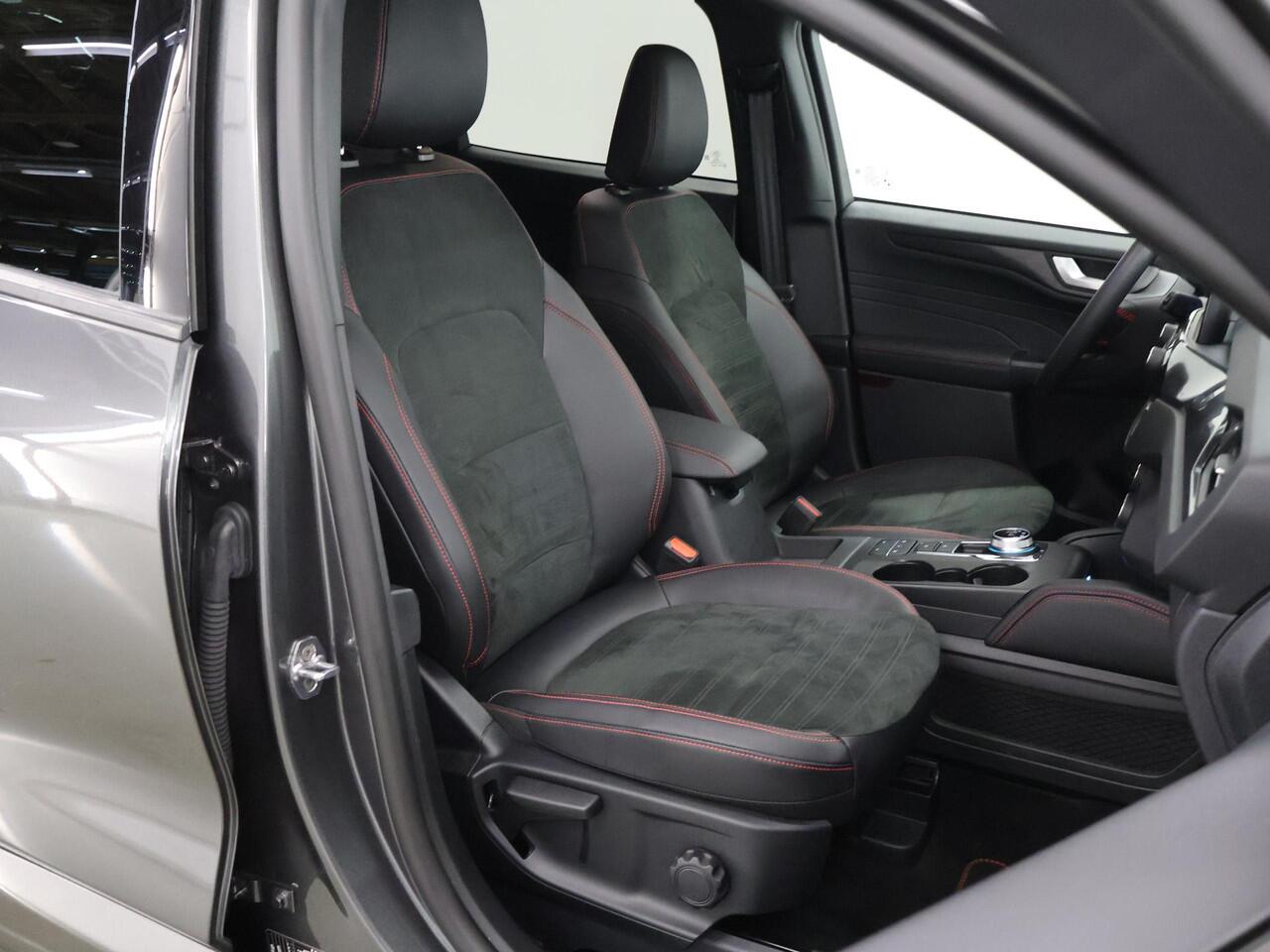 Ford KUGA 2.5 PHEV ST-Line X | Elektr. Trekhaak | Winterpakket | Cruise Control Adaptief | B&O | Parkeercamera | Elektr. Achterklep | Navigatie |