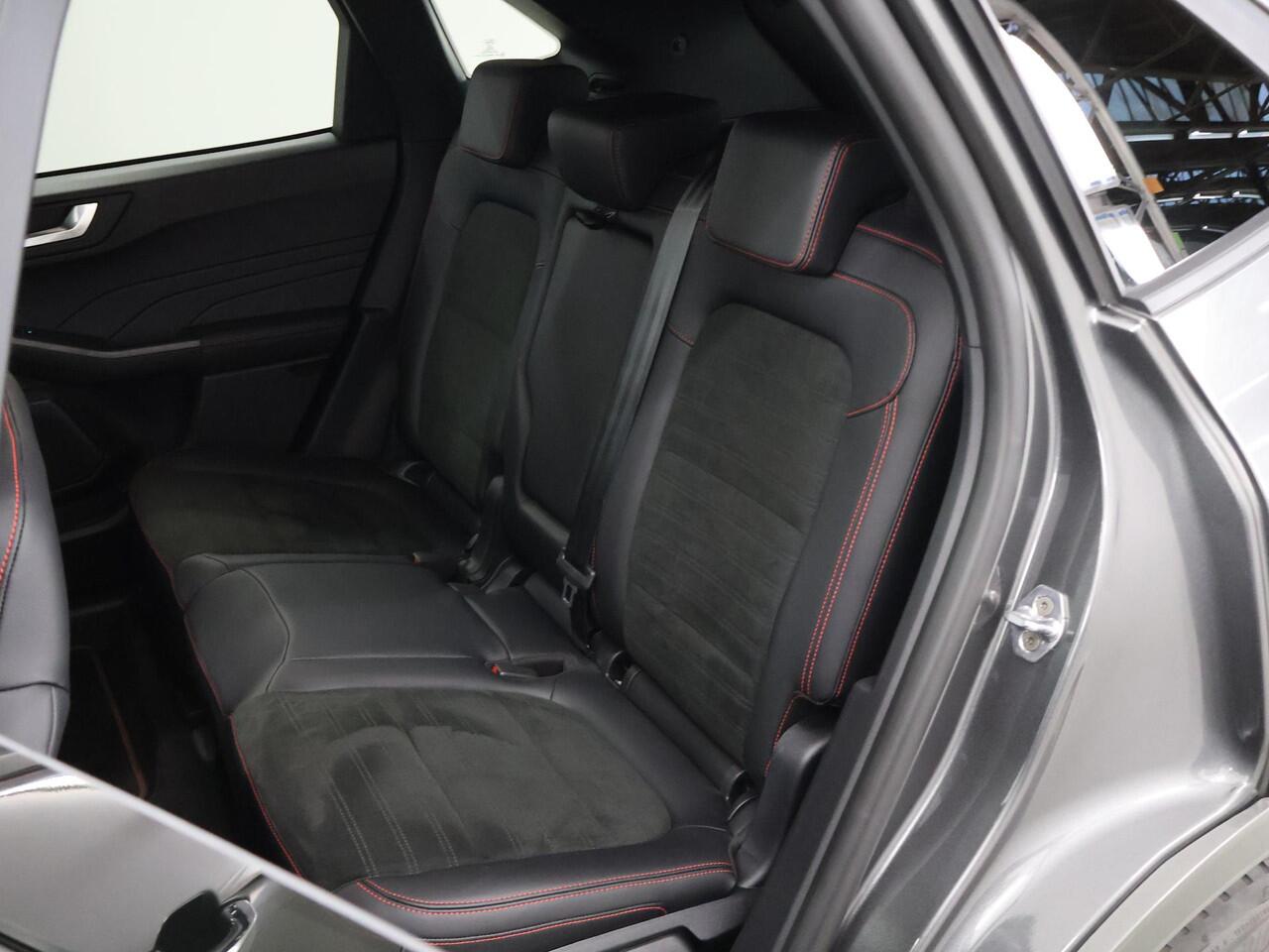 Ford KUGA 2.5 PHEV ST-Line X | Elektr. Trekhaak | Winterpakket | Cruise Control Adaptief | B&O | Parkeercamera | Elektr. Achterklep | Navigatie |