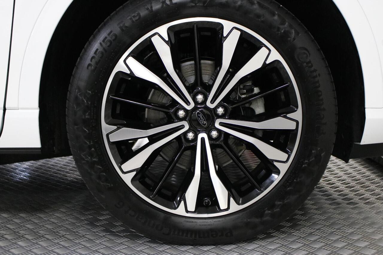 Ford KUGA 2.5 PHEV ST-Line Winterpack - Elec. Trekhaak - 360 Camera - Panodak